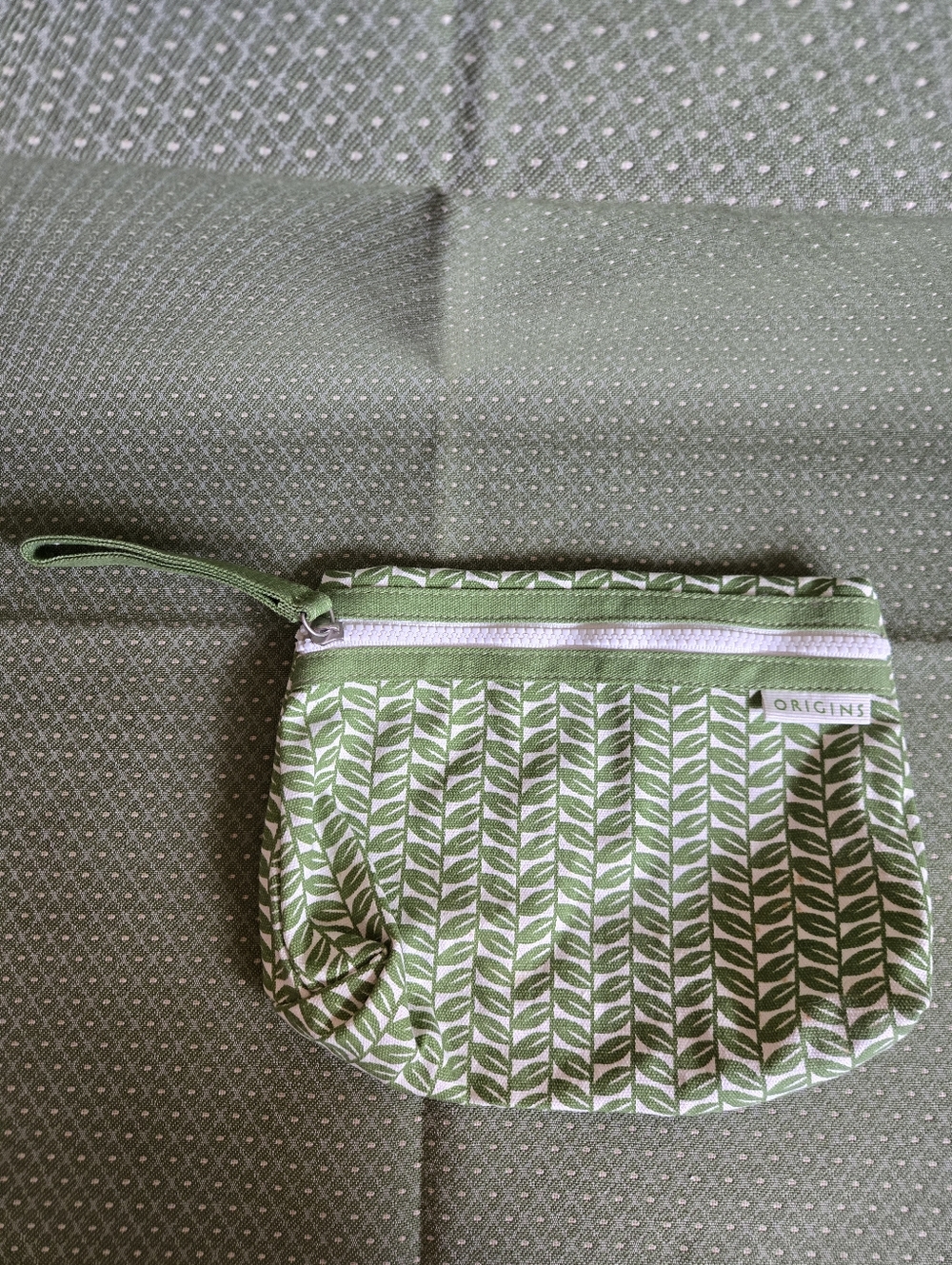 Origins Green Leaf-Print Wristlet Pouch